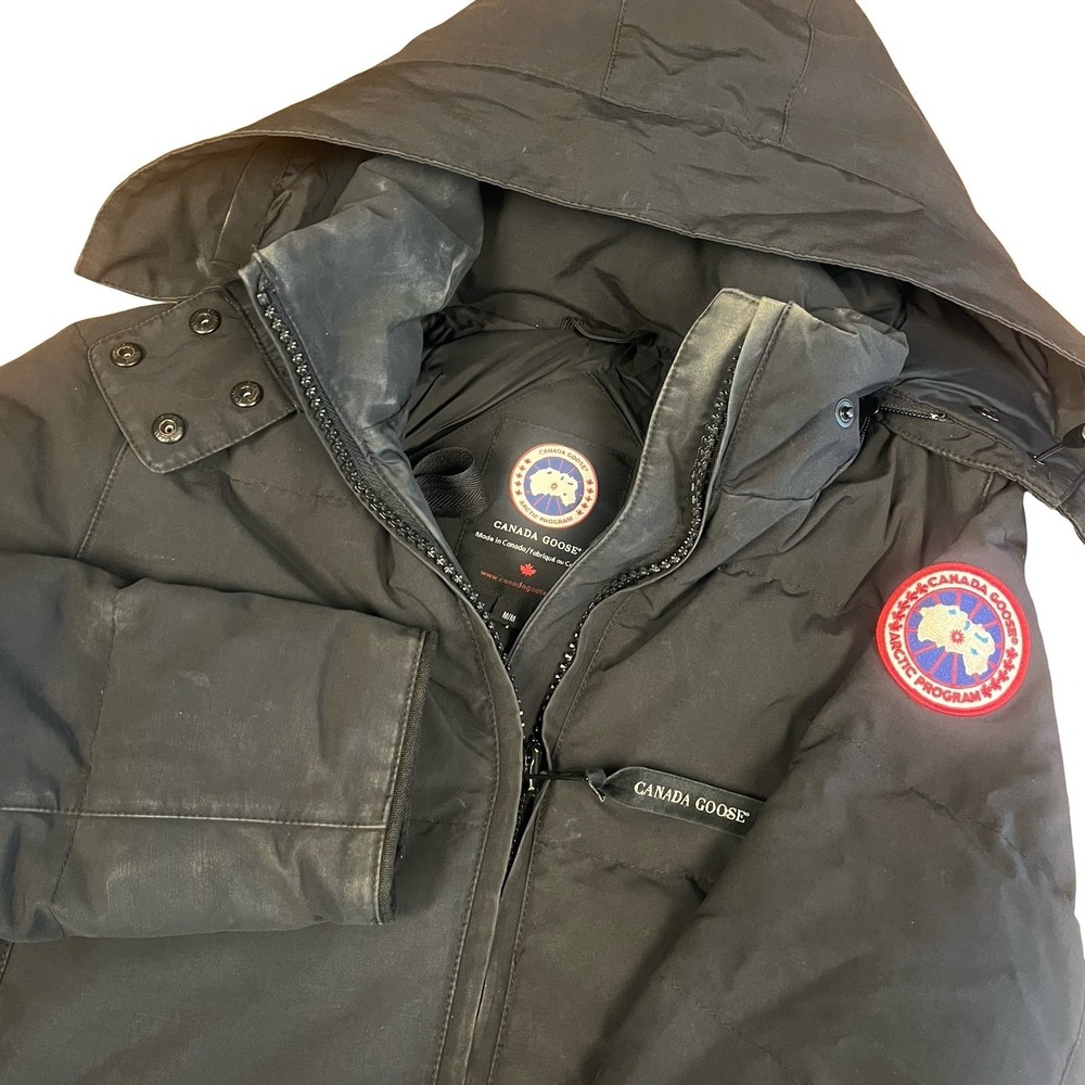 Canada Goose Black Down Parka Jacket Hooded Mens Medium Arctic Program Patch